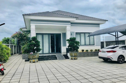 Bán biệt thự xã Phước Hải - Biệt thự 836m2 sẵn 150m2 thổ cư ven biển