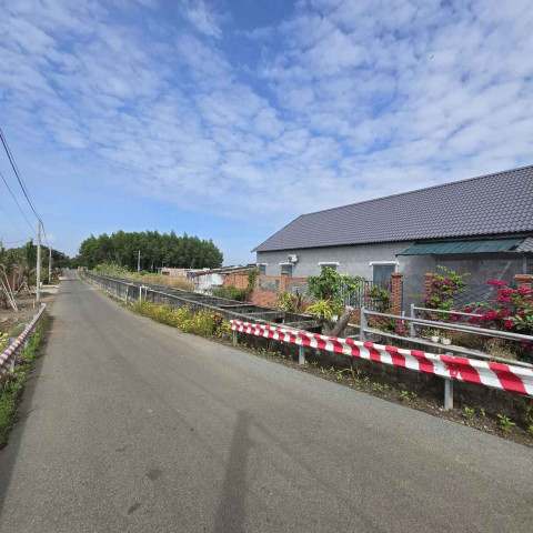 Bán đất Đất Đỏ 2596m2 cạnh kcn Đất Đỏ làm nhà vườn đẹp