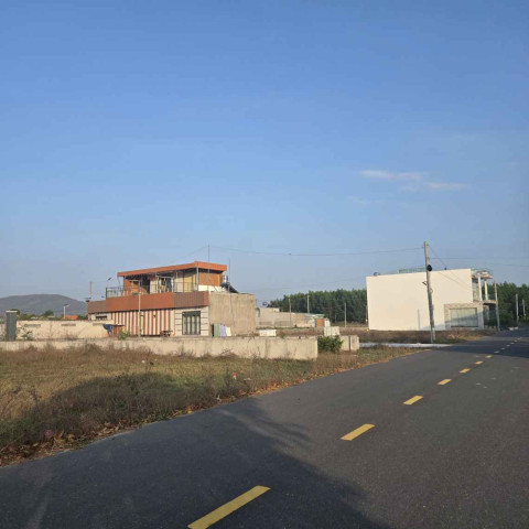 Bán đất vườn Phước Hải cạnh kdc Phan Gia. Dt 1000m2 cách biển 5p