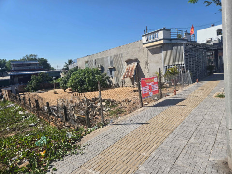 Bán đất đường ven biển Bình Châu, 318m2 mặt tiền 9m