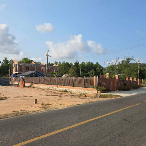 SIÊU VIP KHU NHÀ VƯỜN - Dt 425m2 10m x 43m có thổ cư, shr ra biển 10p